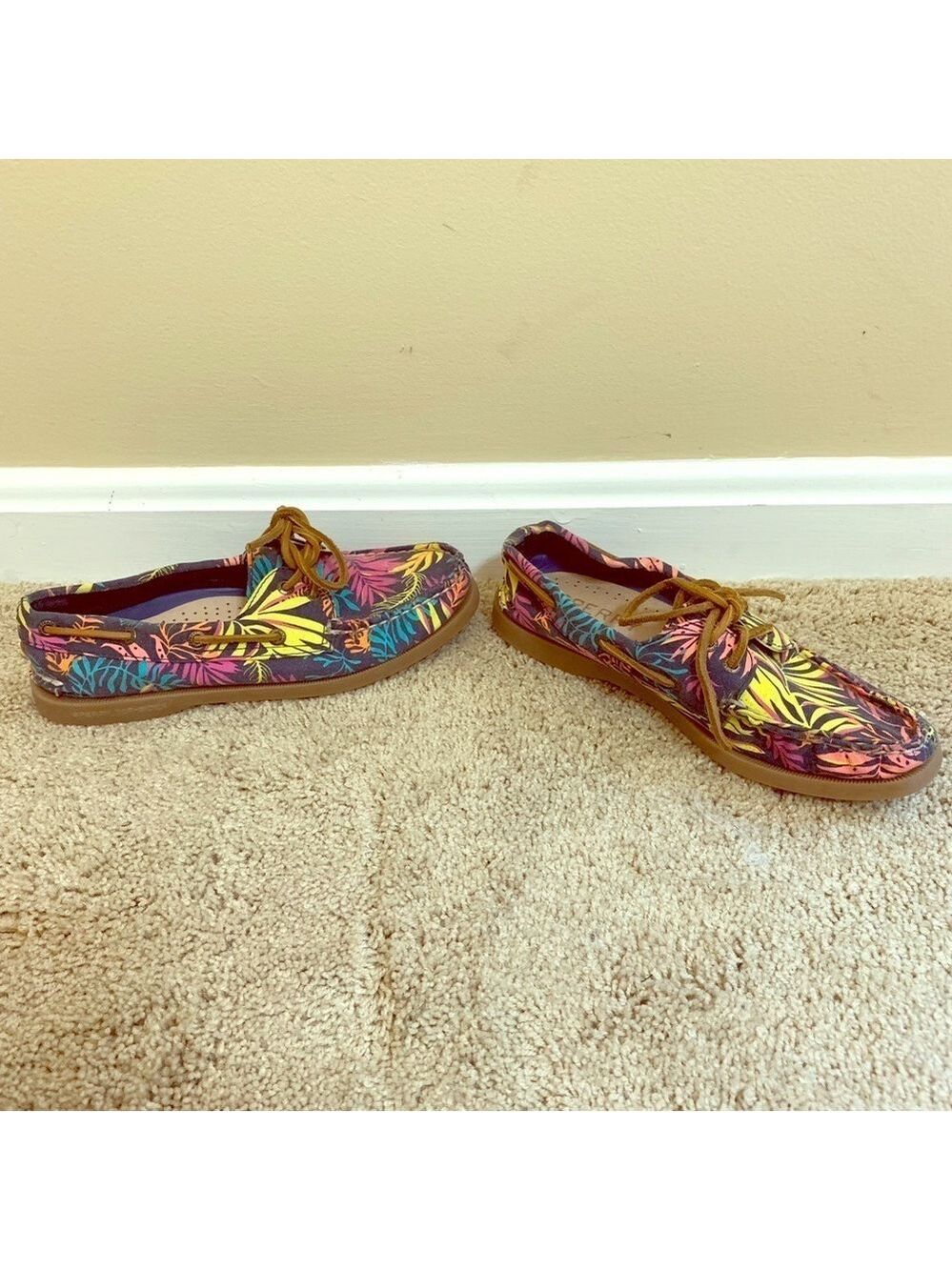 Women Sperry Tropical Print Size 6